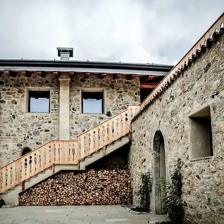 Farm stay Piane *